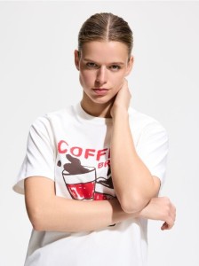Bawełniany t-shirt z nadrukiem - złamana biel