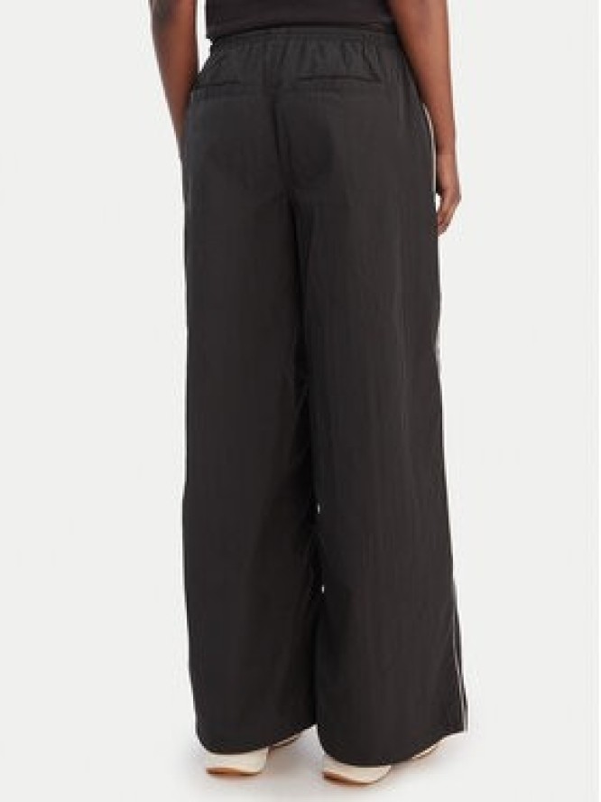 Tommy Jeans Spodnie materiałowe DW0DW22289 Czarny Regular Fit