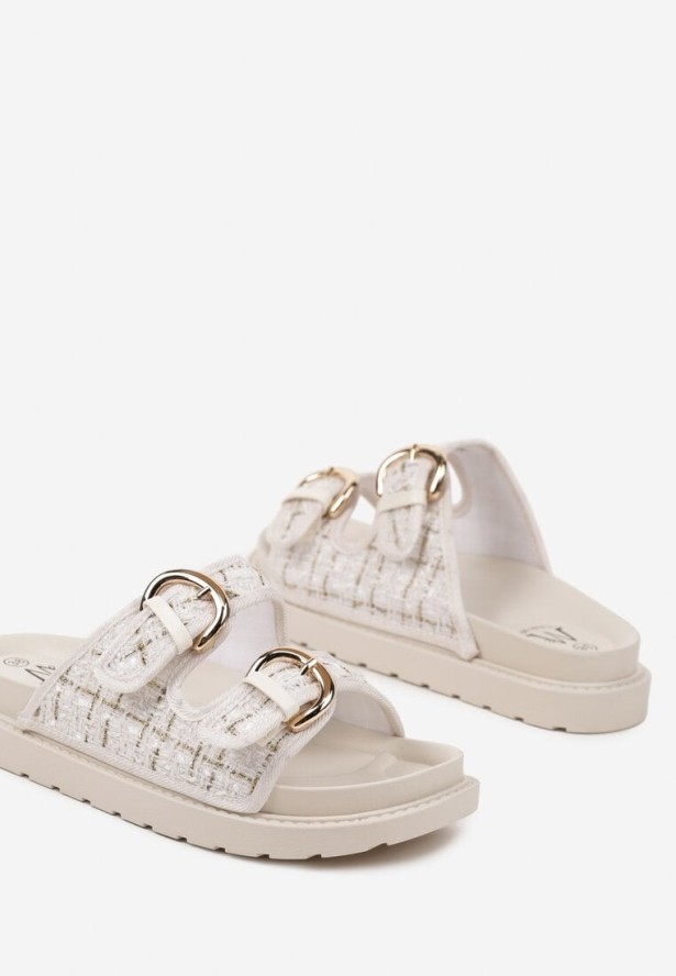 Beżowe Klapki z Ozdobnymi Klamrami Setaliona