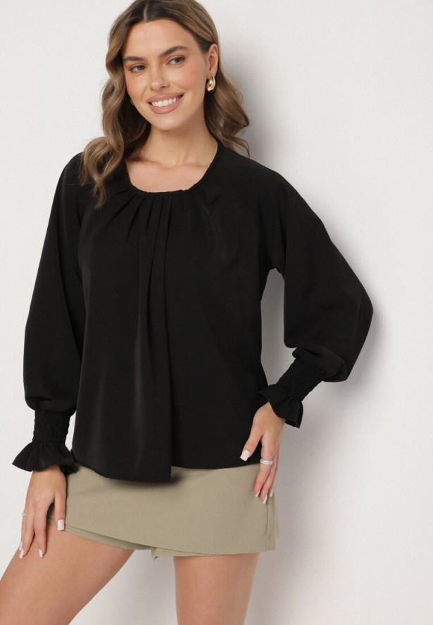 Czarna Bluzka z Ozdobnymi Falbankami Emitta