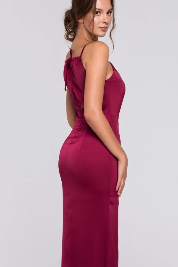 Długa sukienka wieczorowa na wesele halter neck bordo satyna