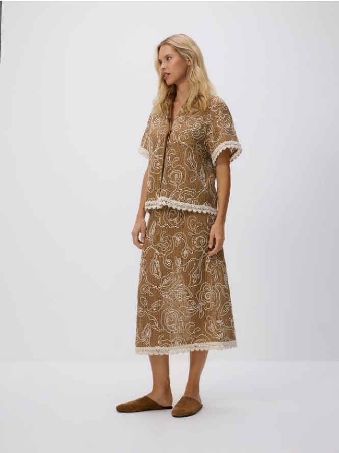 Spódnica z haftem - beżowy