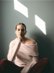 Sweter z wełną alpaki - pastelowy róż