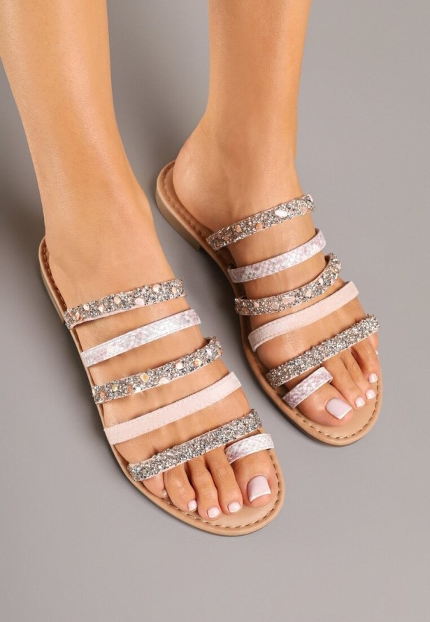 Różowe Klapki z Ozdobnymi Paskami Lunaviae