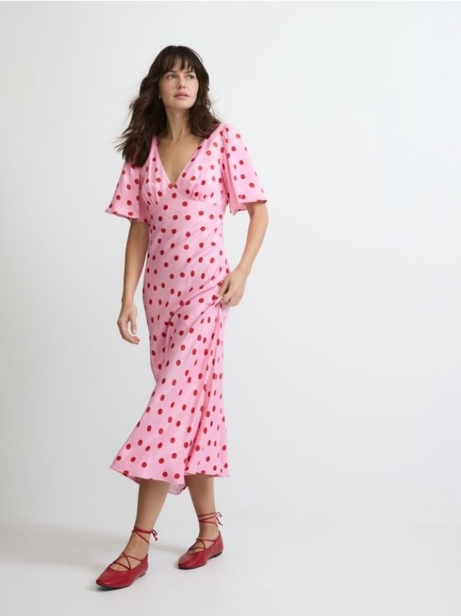 Wiskozowa sukienka w groszki - różowy