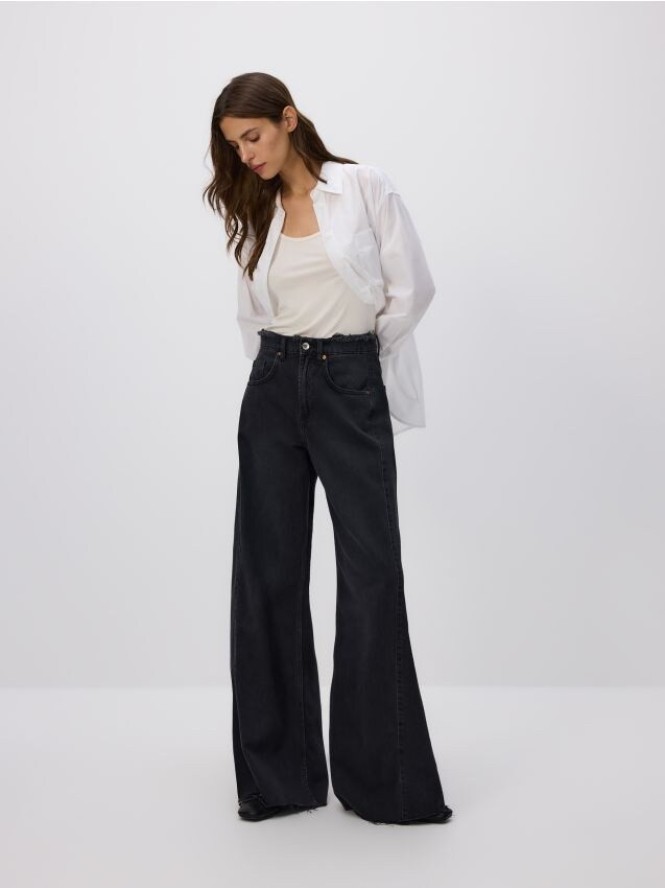 Jeansy wide leg z rozdarciami - czarny