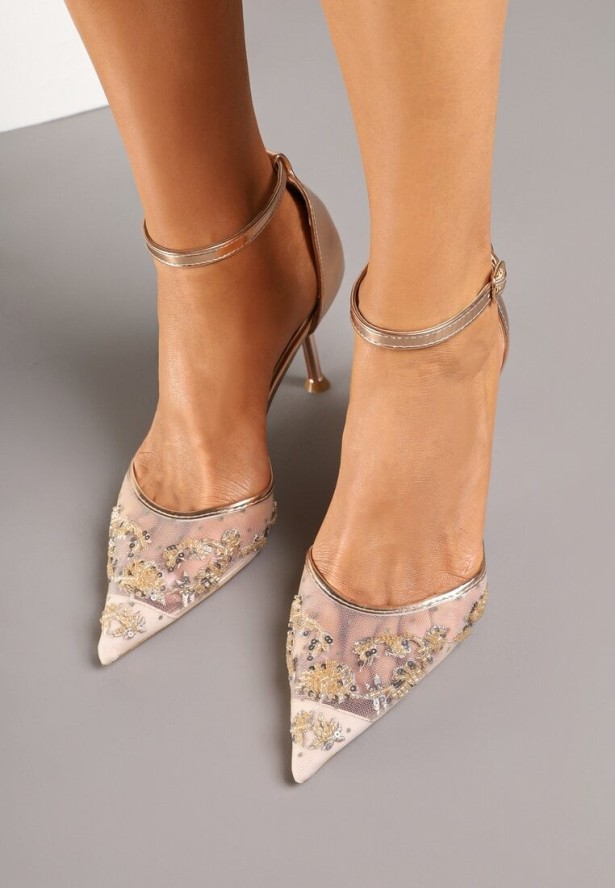 Szampańskie Sandały na Szpilce z Zapięciem na Sprzączkę i Ozdobną Siateczką Oliswena