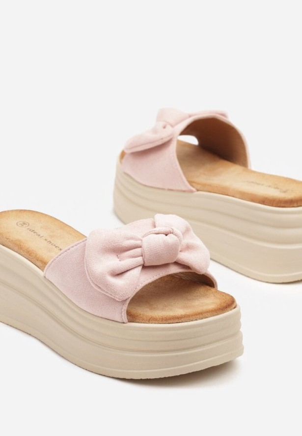 Różowe Klapki z Kokardką na Tłoczonej Platformie Sovloti