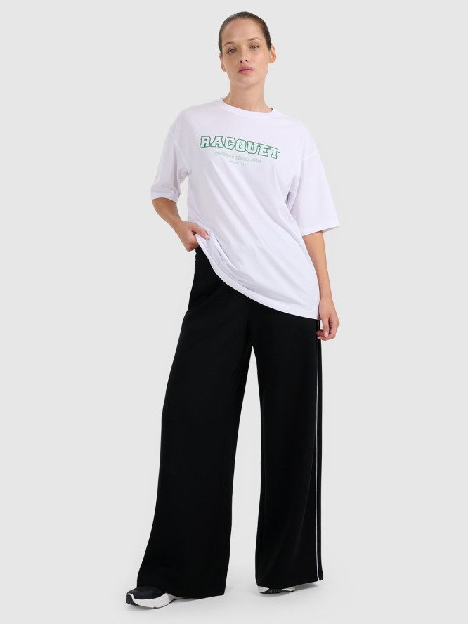 4F T-shirt oversize z nadrukiem damski - biały XS