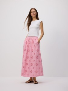 Haftowana spódnica midi - różowy