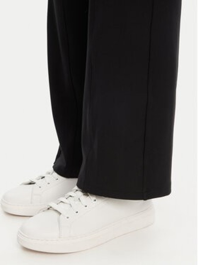 Guess Spodnie dresowe V5RB15 KCD02 Czarny Regular Fit