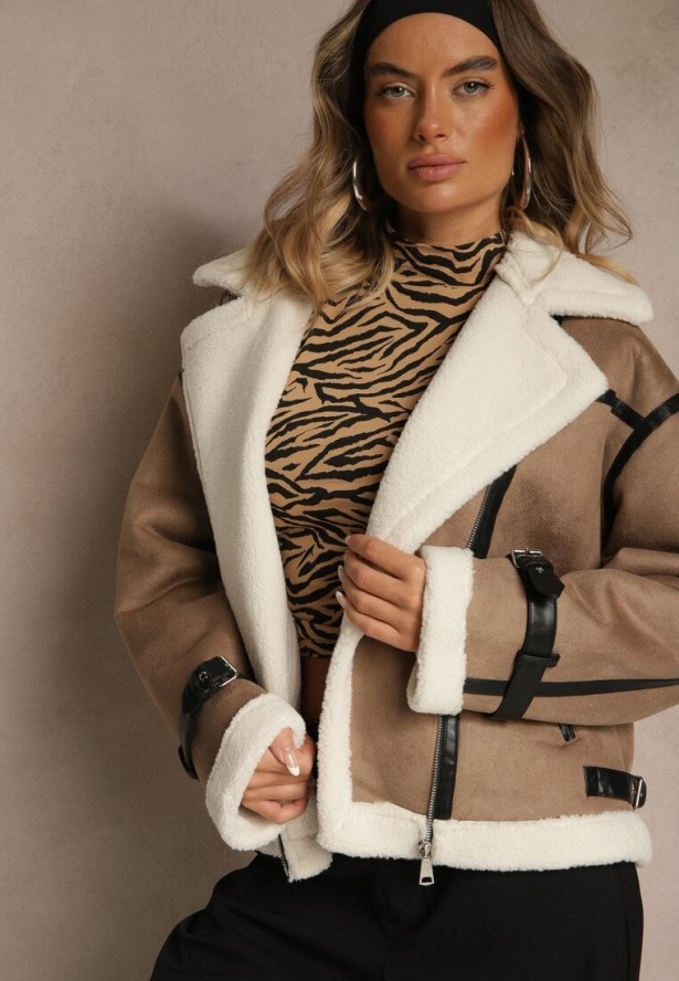 Ciemnobeżowa Kurtka Ramoneska w Stylu Biker z Kożuszkiem i Sprzączkami Mendrie