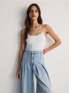 Dopasowane body - biały