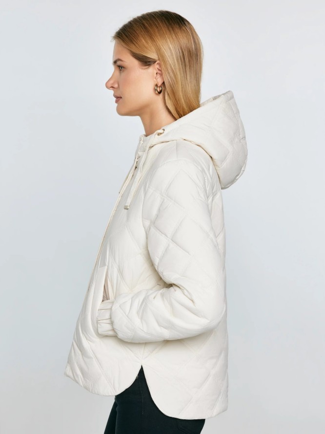 Kurtka damska pikowana z kapturem kremowa Wynterina 103