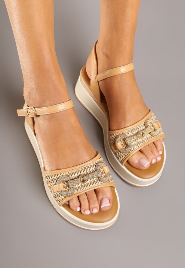 Ciemnobeżowe Sandały na Grubej Podeszwie z Plecioną Cholewką i Klamrą Zixana