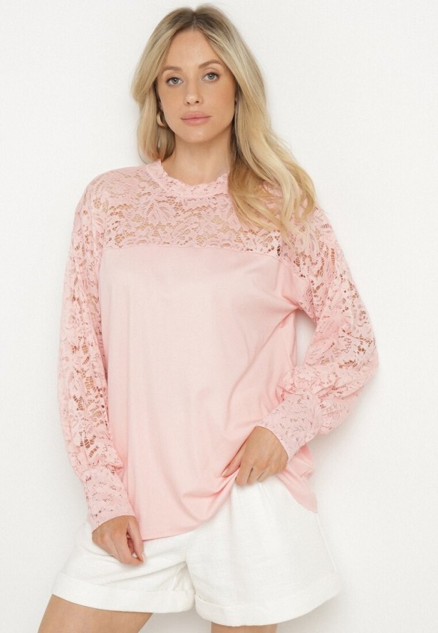 Jasnoróżowa Bluzka z Wiskozą Ozdobiona Koronką Evisso