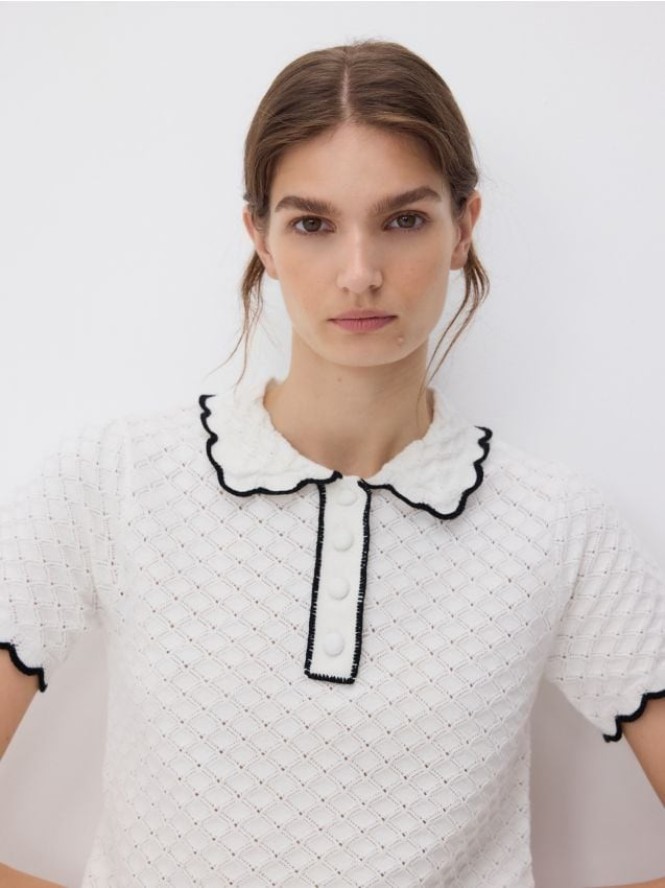 Strukturalna bluzka z kołnierzykiem - kremowy