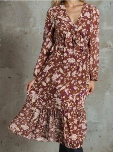 Sukienka midi z falbanami w kwiaty - wielobarwny