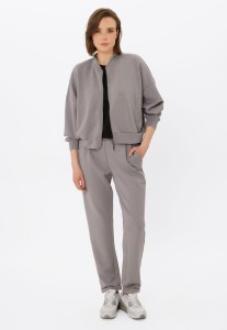 Dresowe spodnie N-INFINI