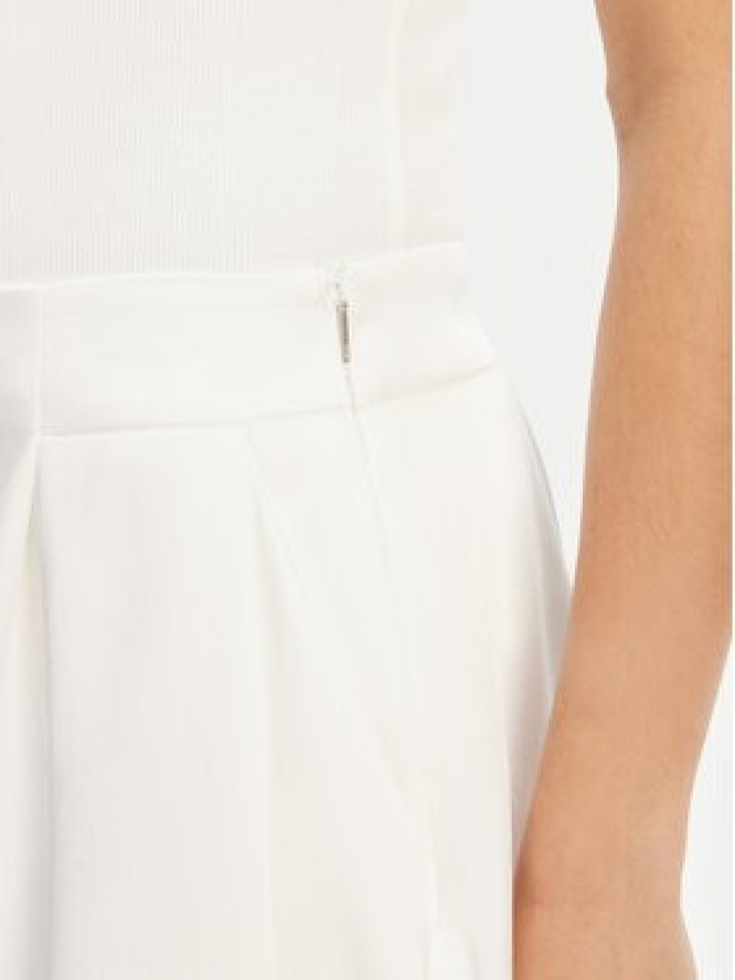 BOSS Szorty materiałowe 50537474 Biały Regular Fit