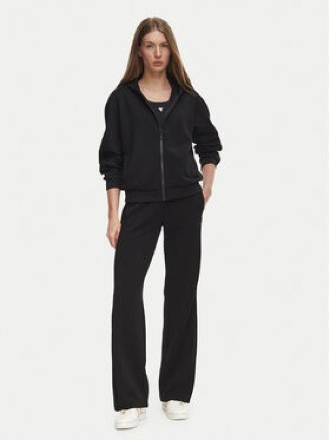 Guess Spodnie dresowe V6BB20 K6366 Czarny Regular Fit