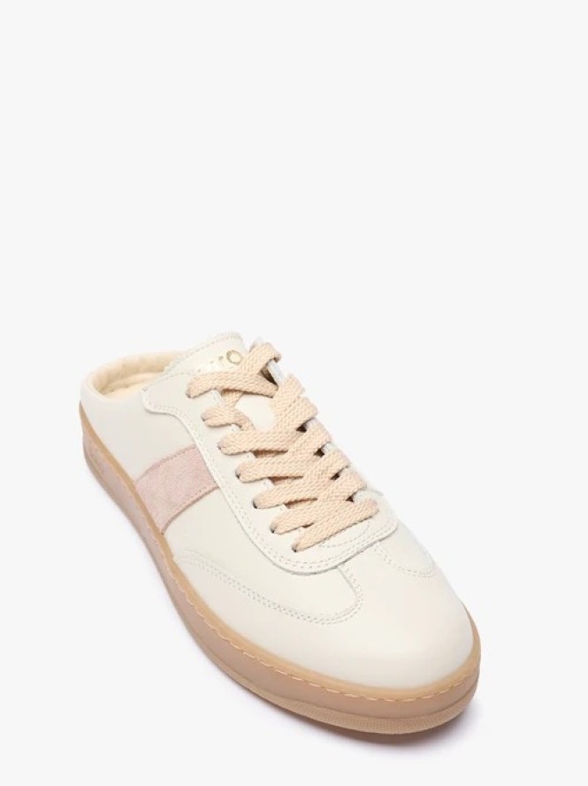Kremowe sneakersy bez pięty