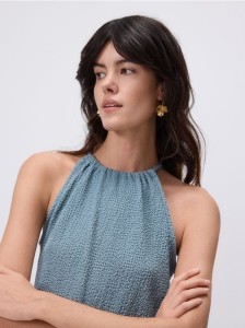 Kreszowany top z dekoltem halter - jasnozielony