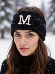 Prążkowana opaska na głowę z haftem - czarny