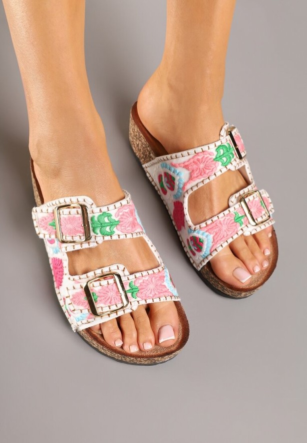 Białe Klapki Boho na Niskiej Platformie Zdobione Haftem Faladira