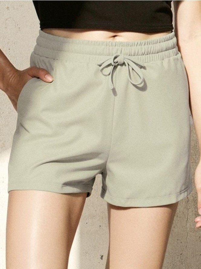 Szorty z wiązaniem w pasie soft touch - zielony