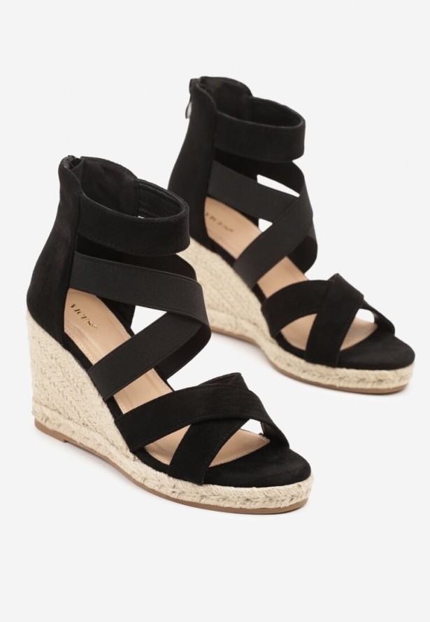 Czarne Sandały Vices na Koturnie Ozdobionym Plecionką Adisiel