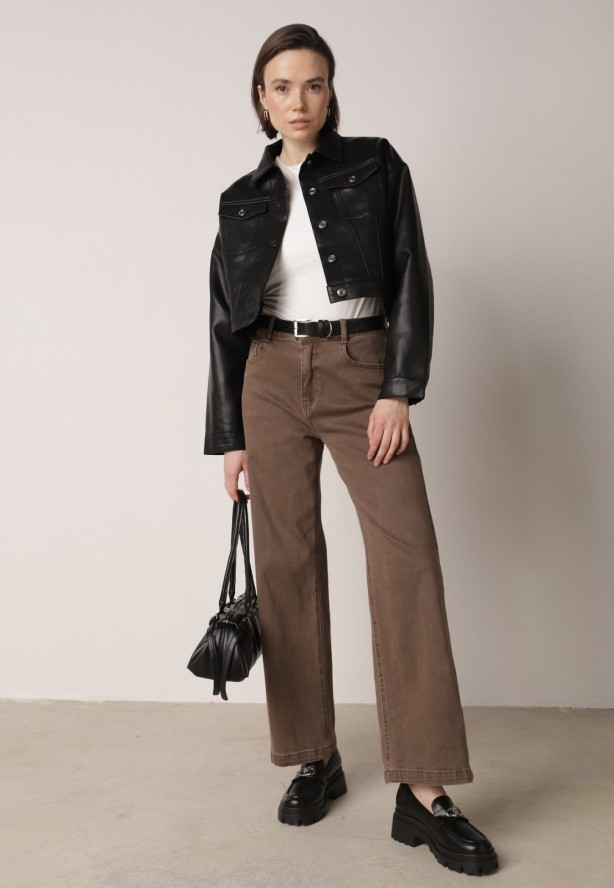 Czarna Kurtka Ramoneska o Krótkim Koszulowym Kroju Savalorne