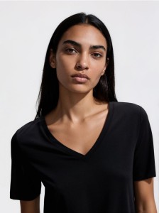 T-shirt z modalem - czarny