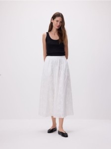 Spódnica midi z haftem - biały