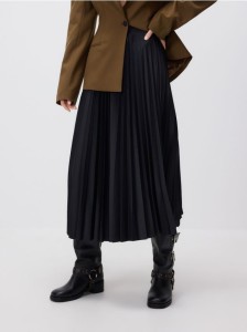 Plisowana spódnica midi - czarny
