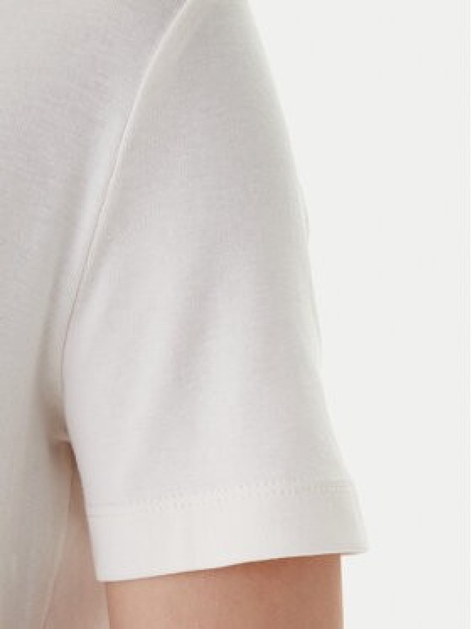 Guess T-Shirt V6RI17 KD741 Écru Regular Fit