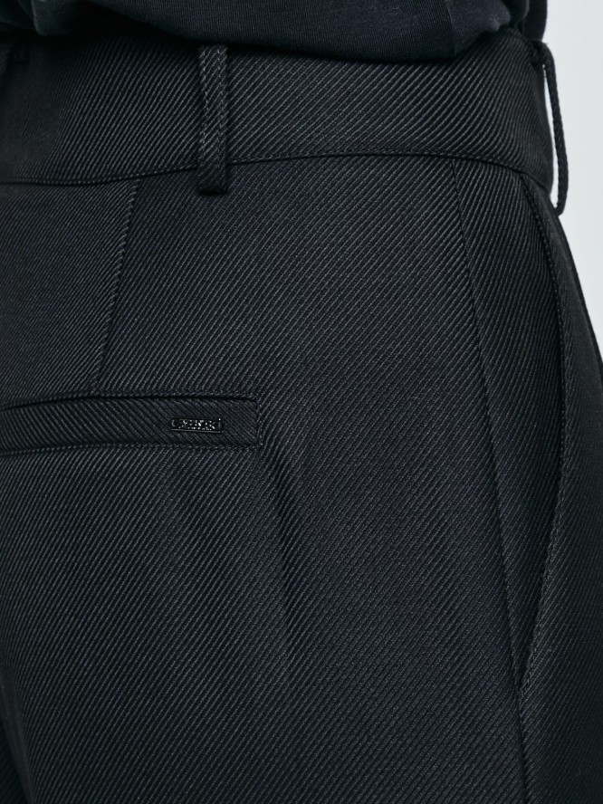 Spodnie damskie z szeroką nogawką z dodatkiem wiskozy czarne Emisi 906