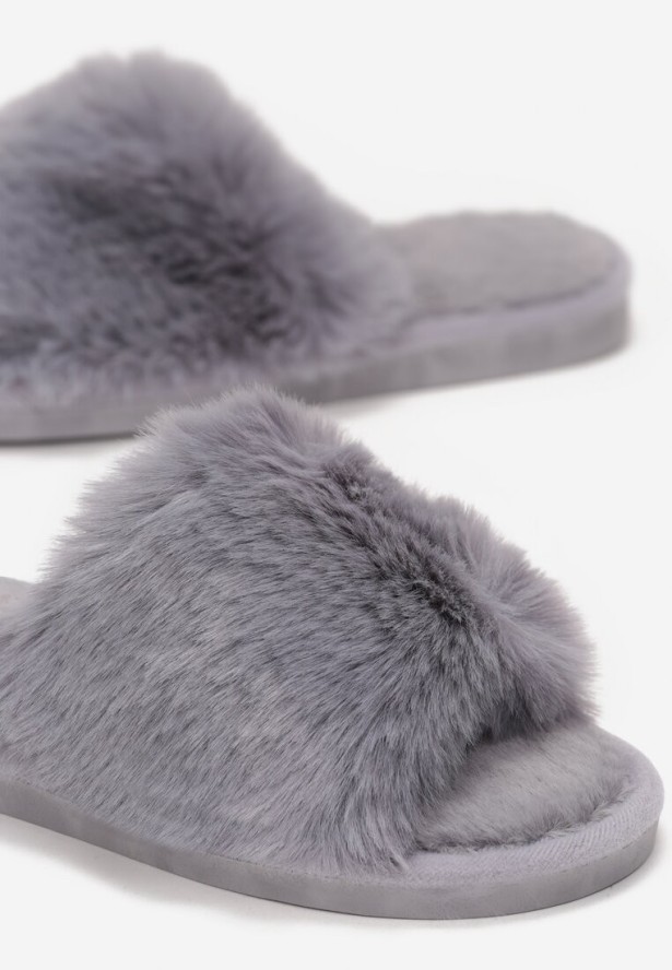 Szare Kapcie Kharilea