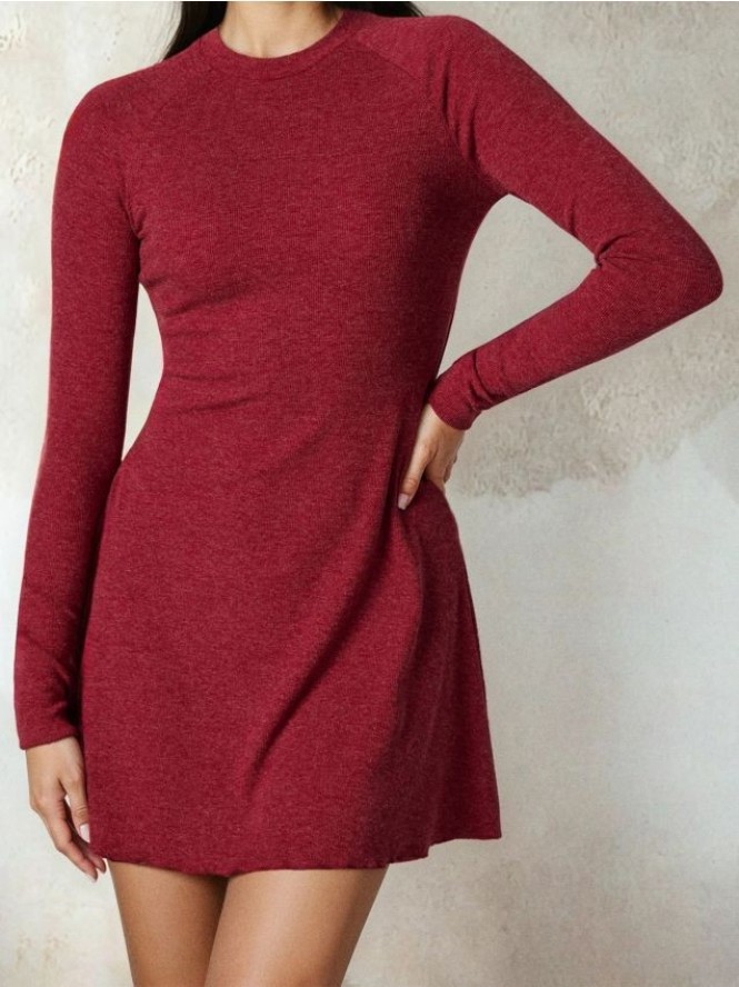 Prążkowana sukienka mini - czerwony