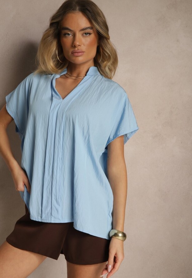 Jasnoniebieska Bluzka Oversize z Wiskozą o Kroju Nietoperz z Dekoltem w Serek Davithiel