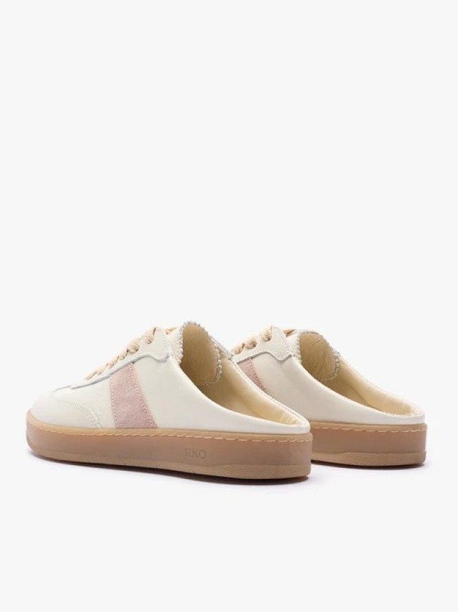 Kremowe sneakersy bez pięty