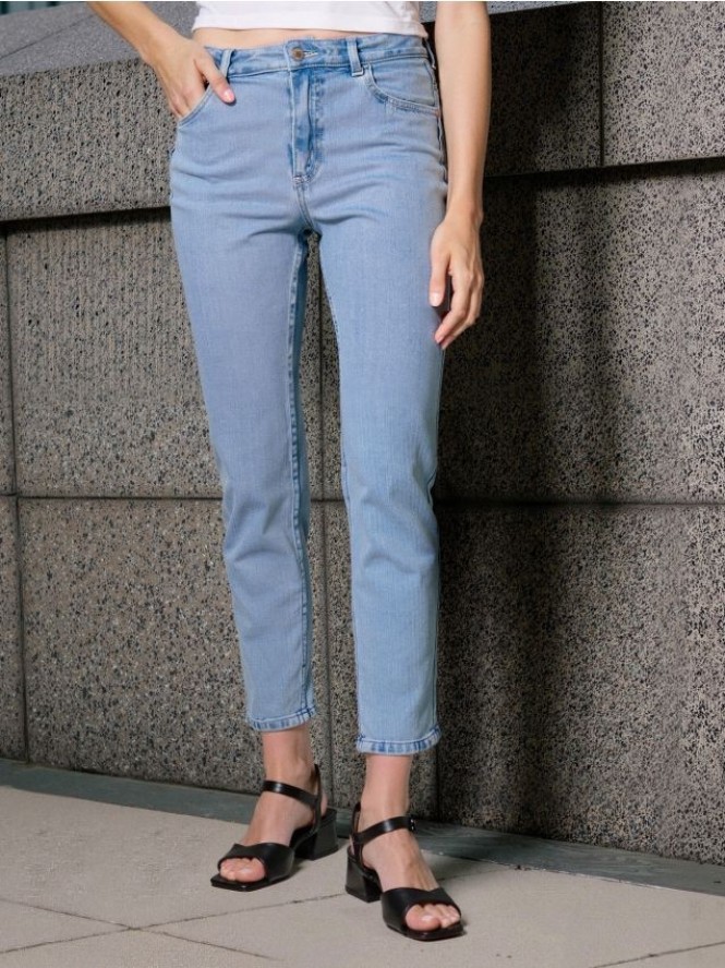 Spodnie jeansowe mom comfort fit - niebieski