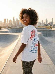 Bawełniana koszulka z nadrukiem na plecach - biały