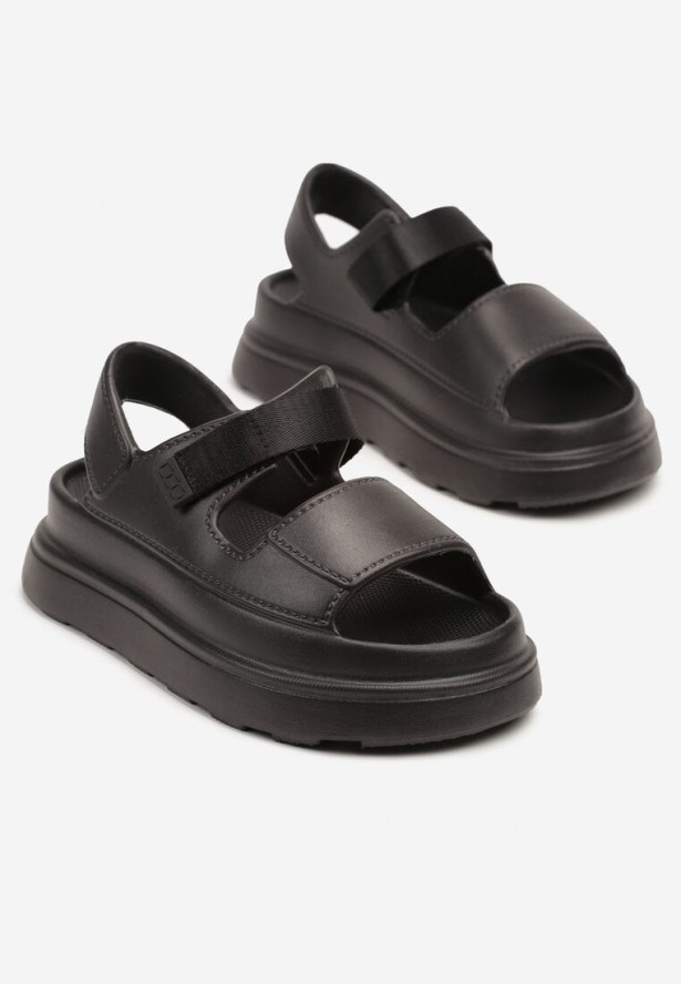 Czarne Sandały Piankowe na Tłoczonej Platformie z Zapięciem na Rzep Telerisa