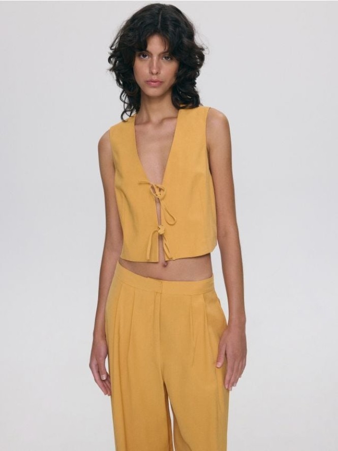 Kamizelka z wiązaniami - jasnopomarańczowy