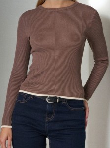 Sweter w prążki - brązowy