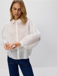 Koszula z ozdobnym haftem - biały