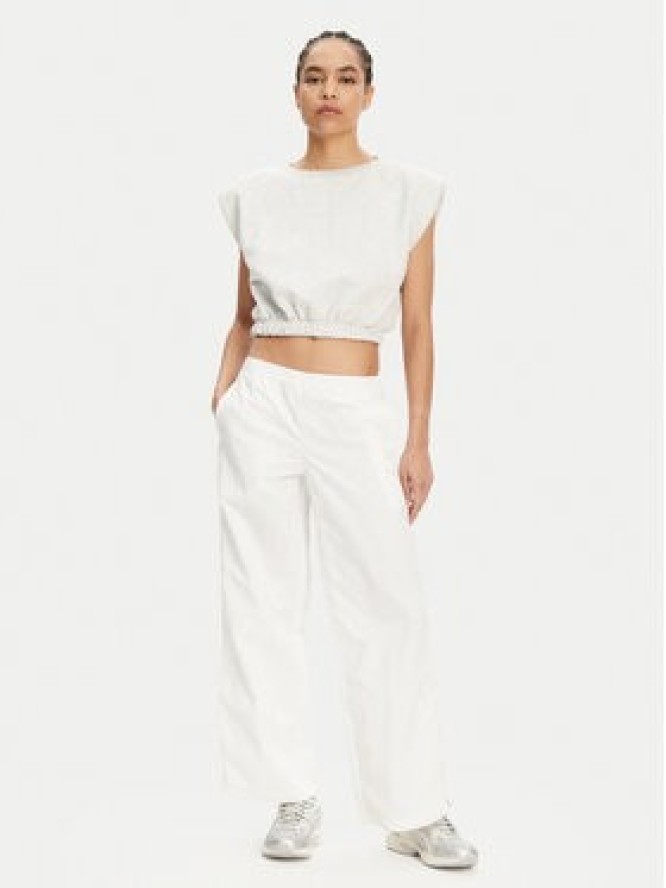 Puma Spodnie dresowe Dare To 629808 Biały Relaxed Fit