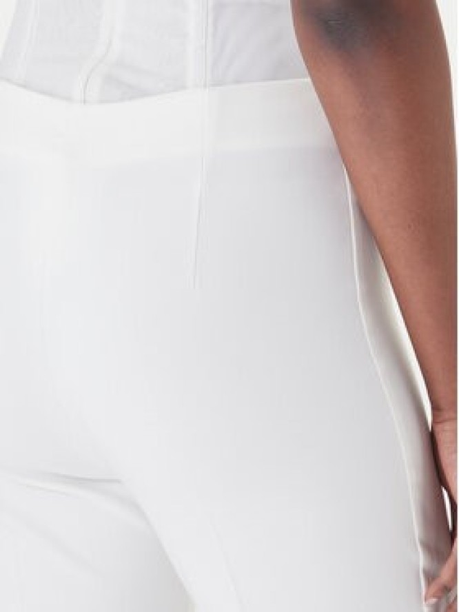 Rinascimento Spodnie materiałowe CFC0128641003 Biały Slim Fit
