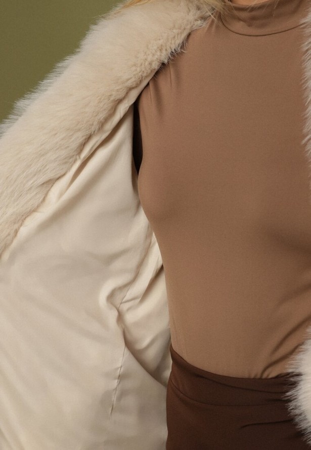 Beżowa Kurtka Futerko o Prostym Kroju z Cienkim Wiązanym Paskiem Casatte